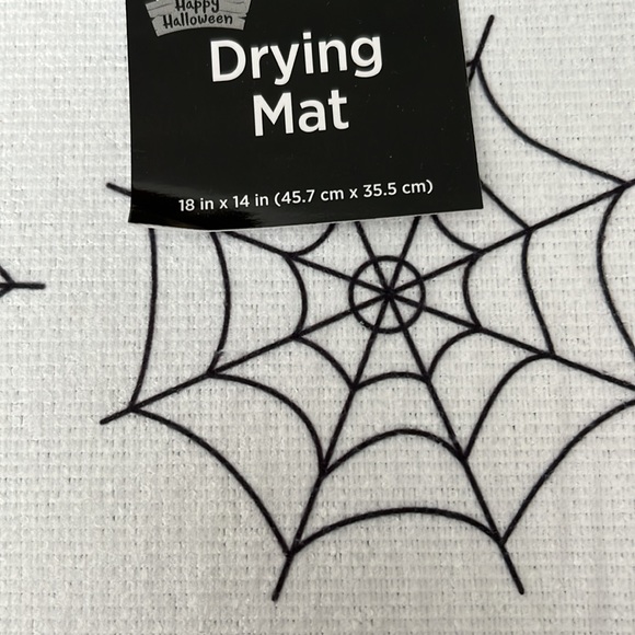 NWT 4 pc Spider Web Kitchen Linen Set - Picture 2 of 4